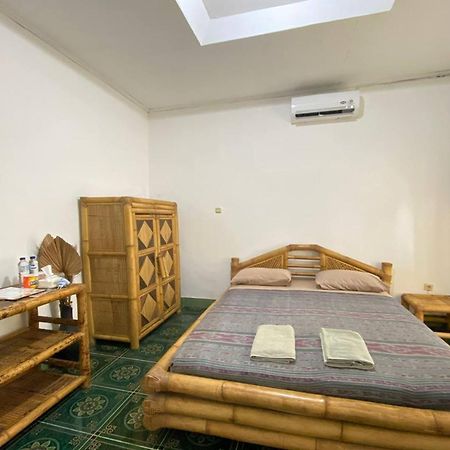 Duyung Rooms & Resto Gerupuk Bumbang Kültér fotó