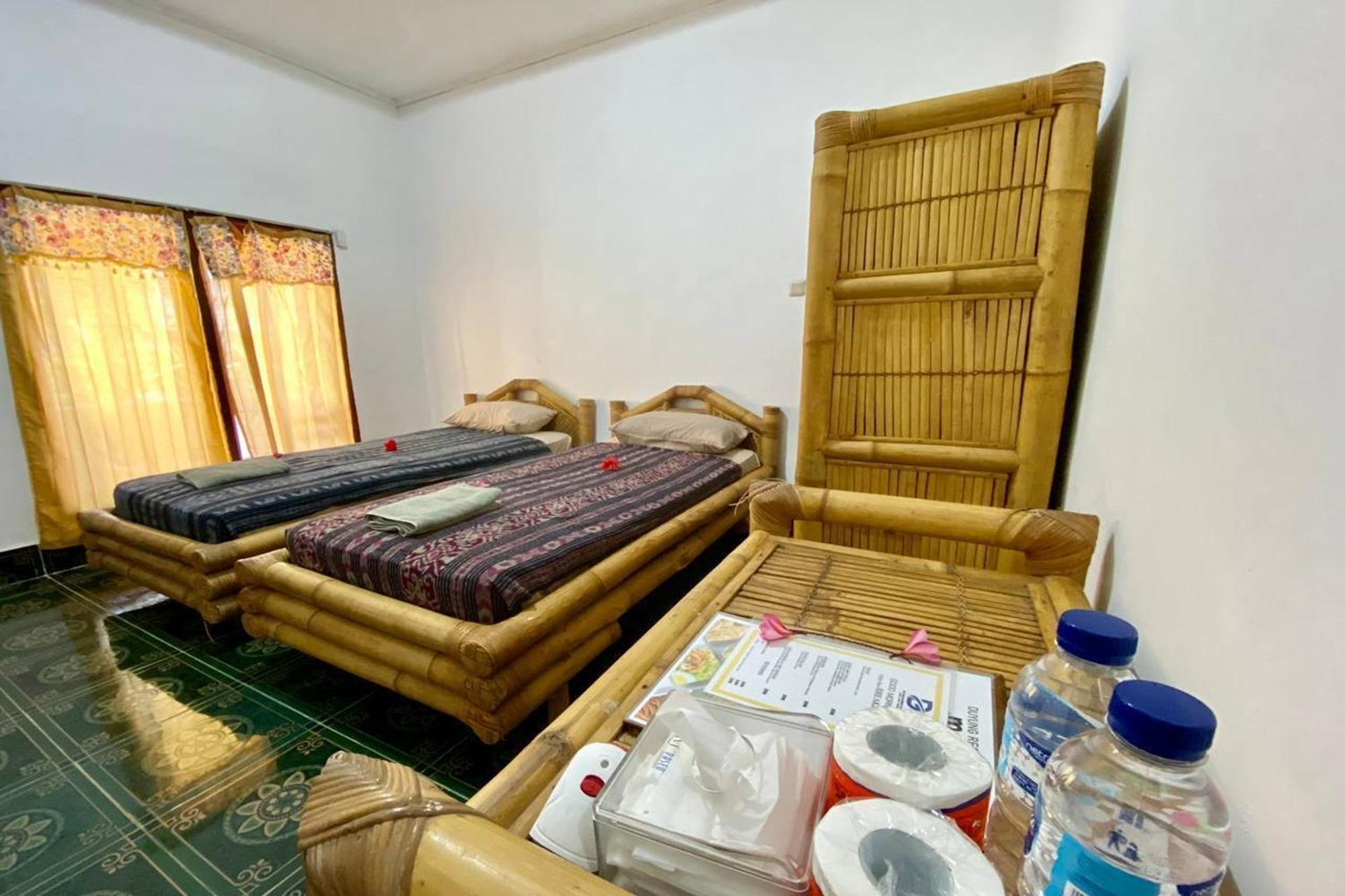 Duyung Rooms & Resto Gerupuk Bumbang Kültér fotó