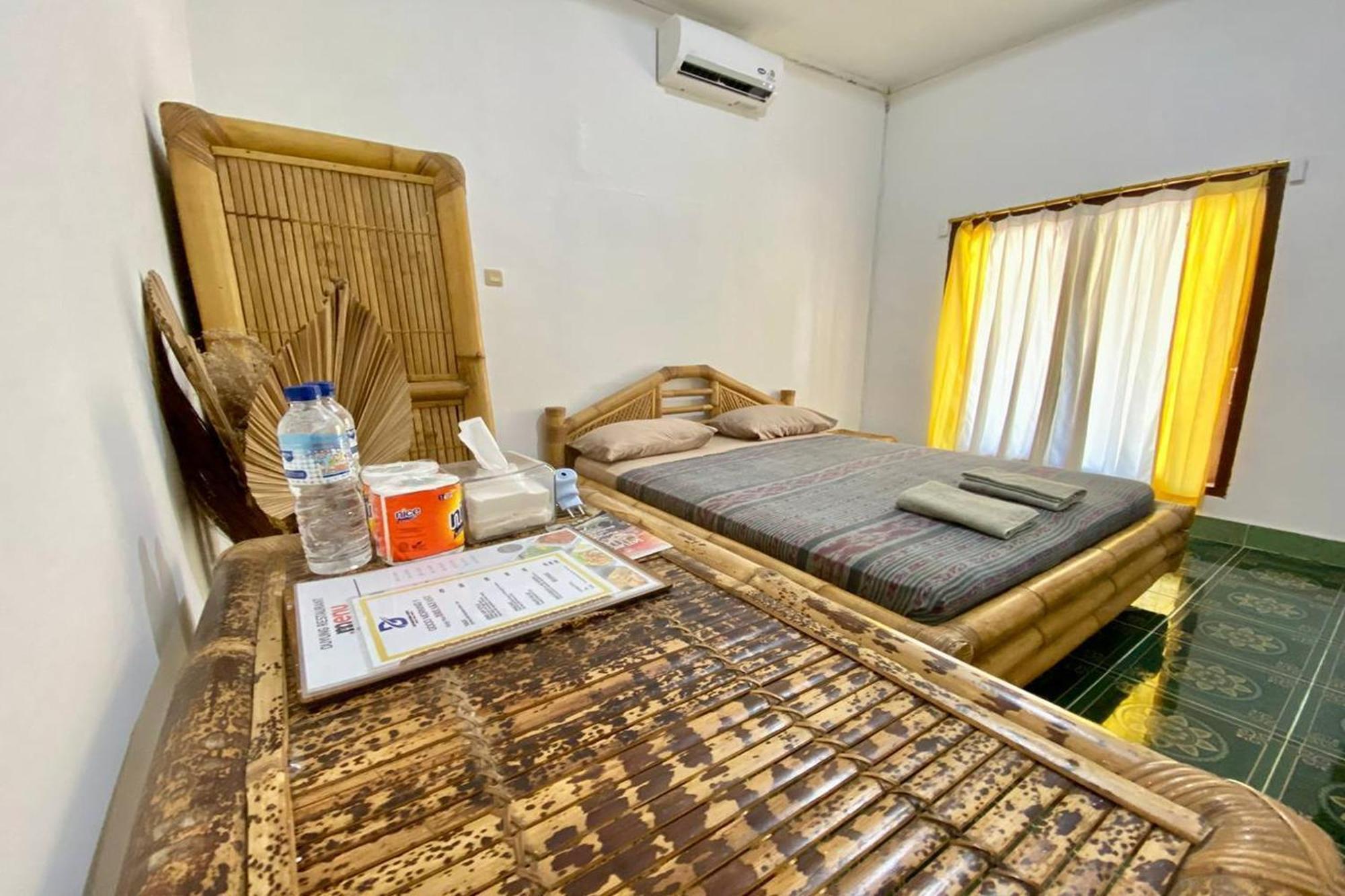 Duyung Rooms & Resto Gerupuk Bumbang Kültér fotó