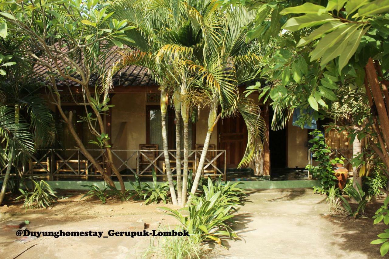 Duyung Rooms & Resto Gerupuk Bumbang Kültér fotó