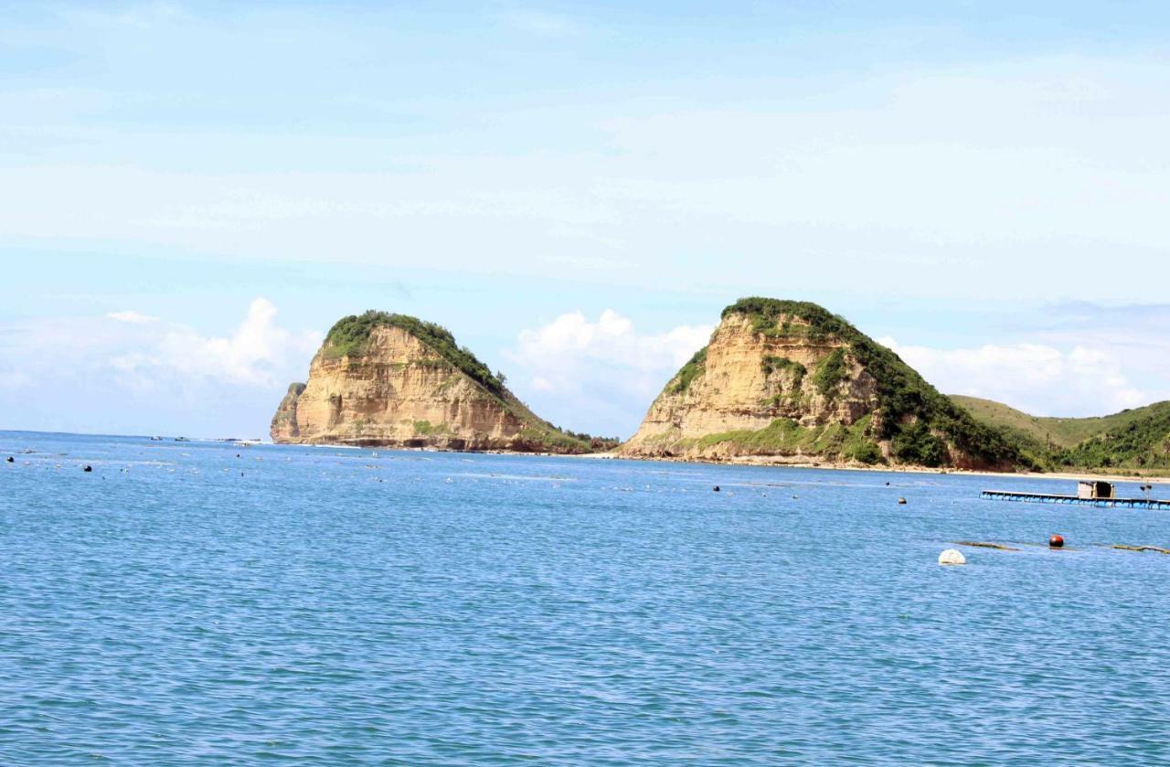 Duyung Rooms & Resto Gerupuk Bumbang Kültér fotó